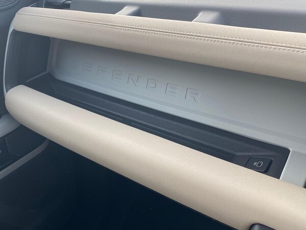 Used Land Rover Defender 2022 for sale - 76293098: Photo 42