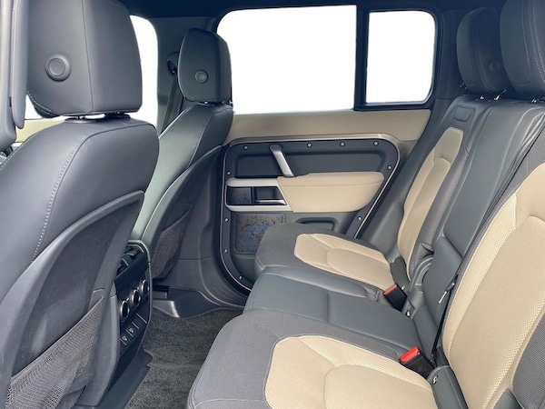 Used Land Rover Defender 2022 for sale - 76293098: Photo 4