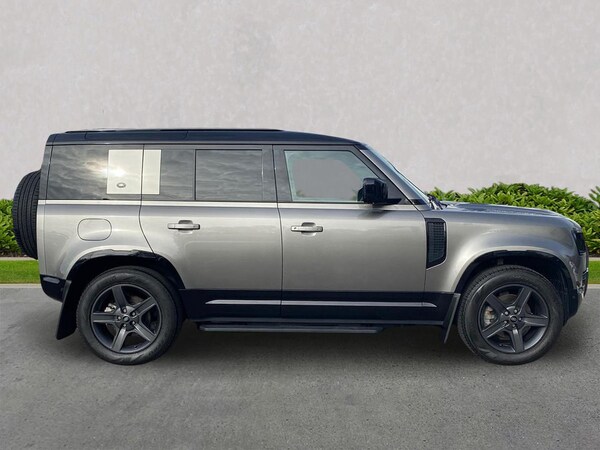 Used Land Rover Defender 2022 for sale - 76293098: Photo 5