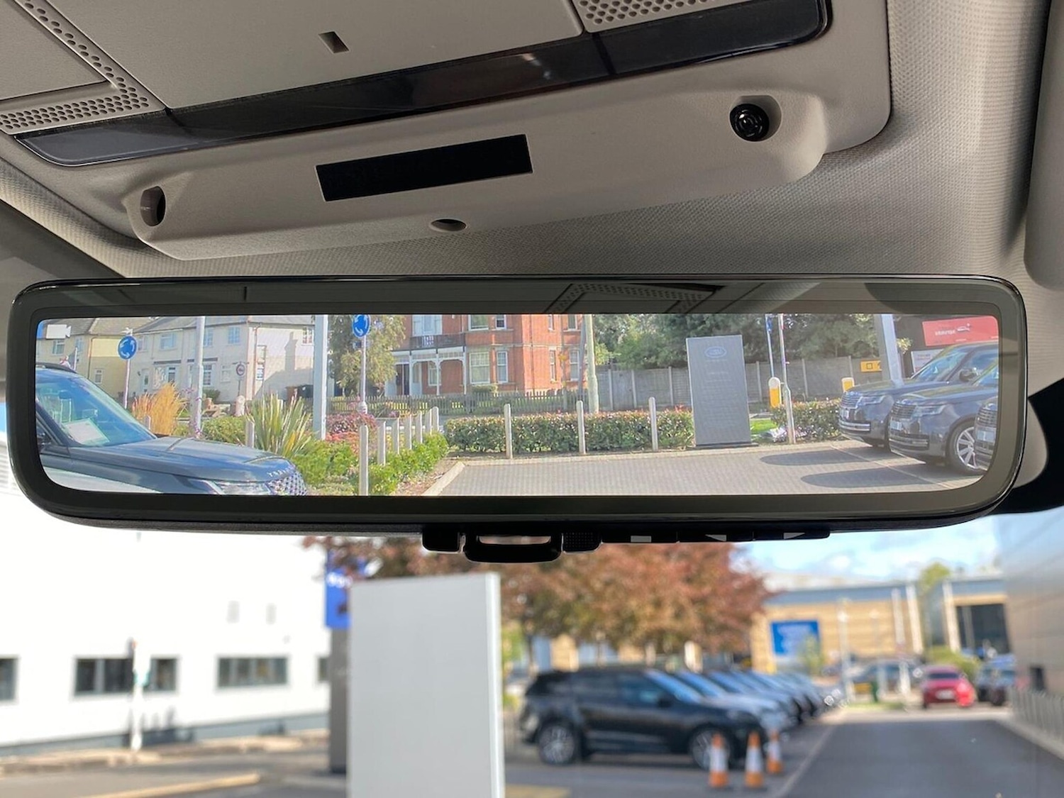 Used Land Rover Defender 2021 for sale - 76418231: Photo 30