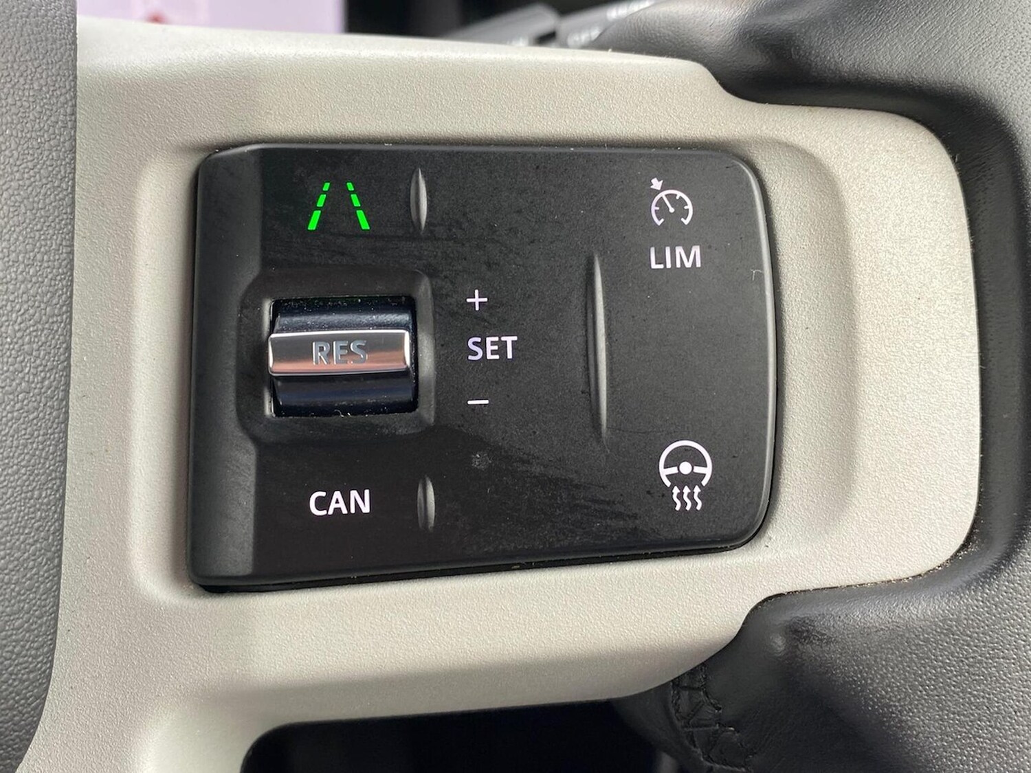 Used Land Rover Defender 2024 for sale - 77487771: Photo 29