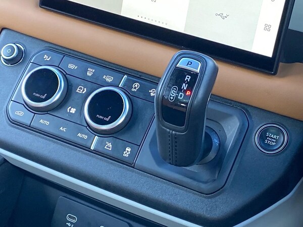 Used Land Rover Defender 2023 for sale - 76030482: Photo 13
