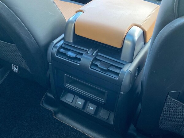 Used Land Rover Defender 2023 for sale - 76030482: Photo 18