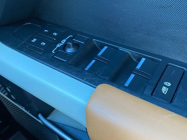 Used Land Rover Defender 2023 for sale - 76030482: Photo 26