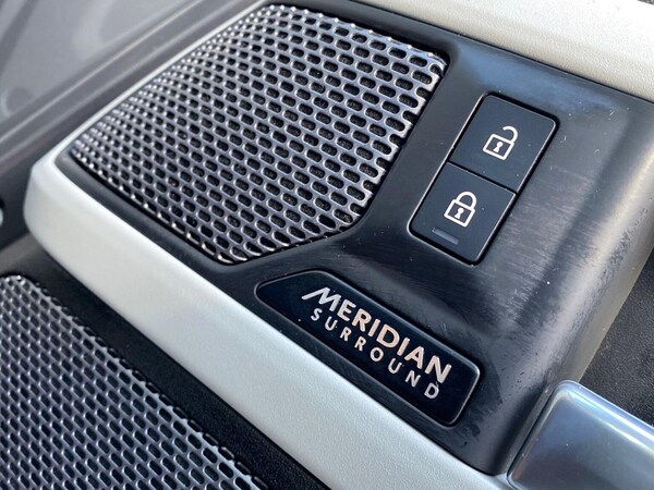 Used Land Rover Defender 2023 for sale - 76030482: Photo 27
