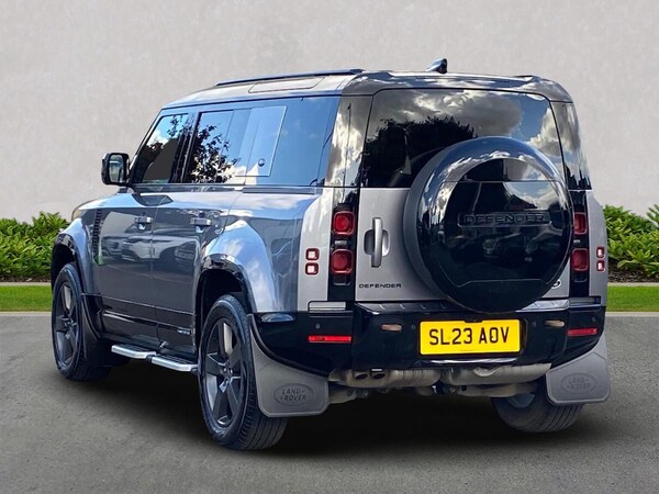 Used Land Rover Defender 2023 for sale - 76030482: Photo 2