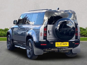 Used Land Rover Defender 2023 for sale - 76030482: Photo 2