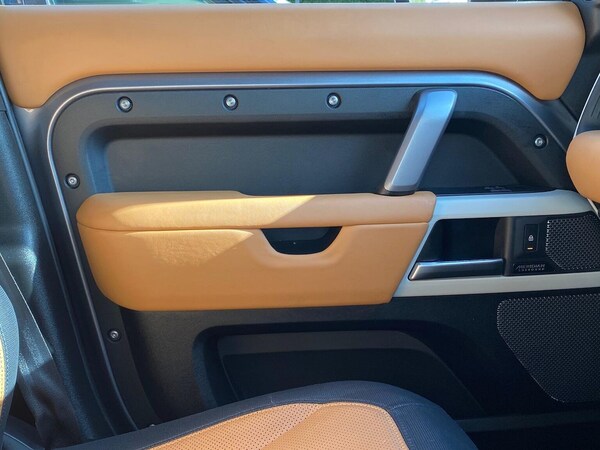 Used Land Rover Defender 2023 for sale - 76030482: Photo 41