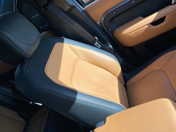 Used Land Rover Defender 2023 for sale - 76030482: Photo 42
