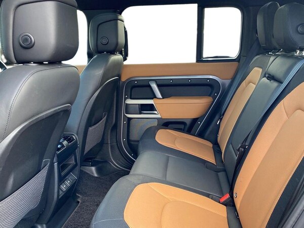Used Land Rover Defender 2023 for sale - 76030482: Photo 4