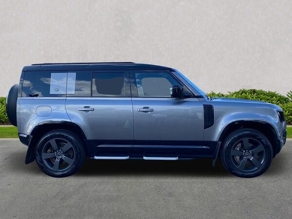 Used Land Rover Defender 2023 for sale - 76030482: Photo 5