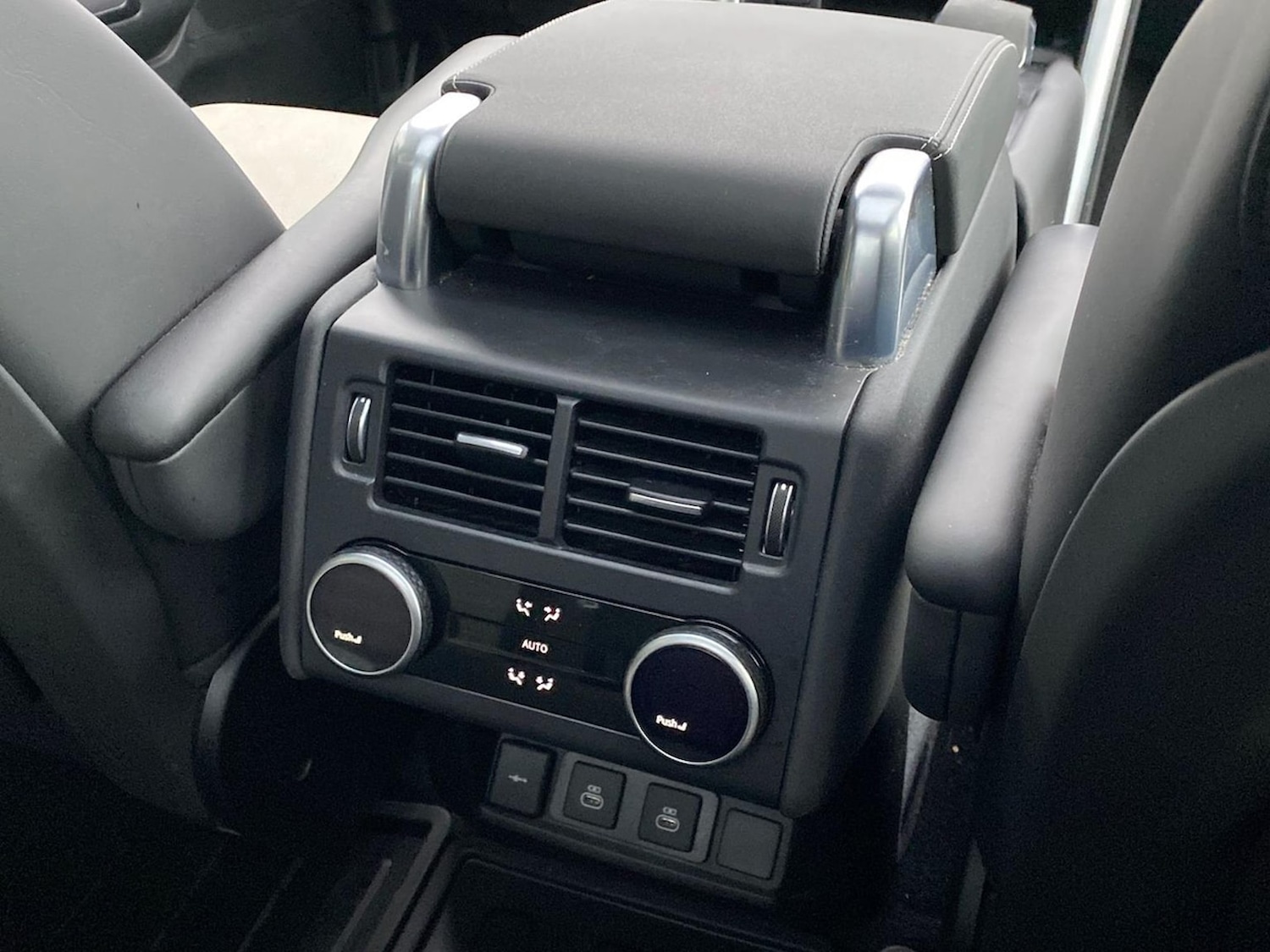 Used Land Rover Discovery 2022 for sale - 77487715: Photo 18