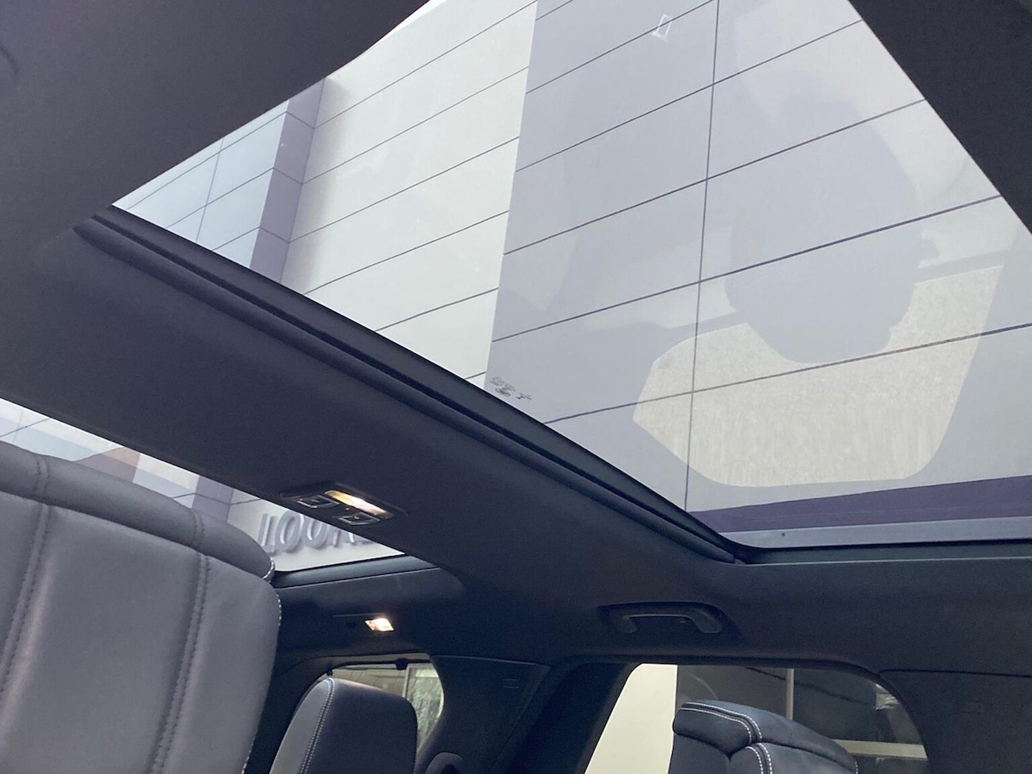 Used Land Rover Discovery 2022 for sale - 77487715: Photo 21