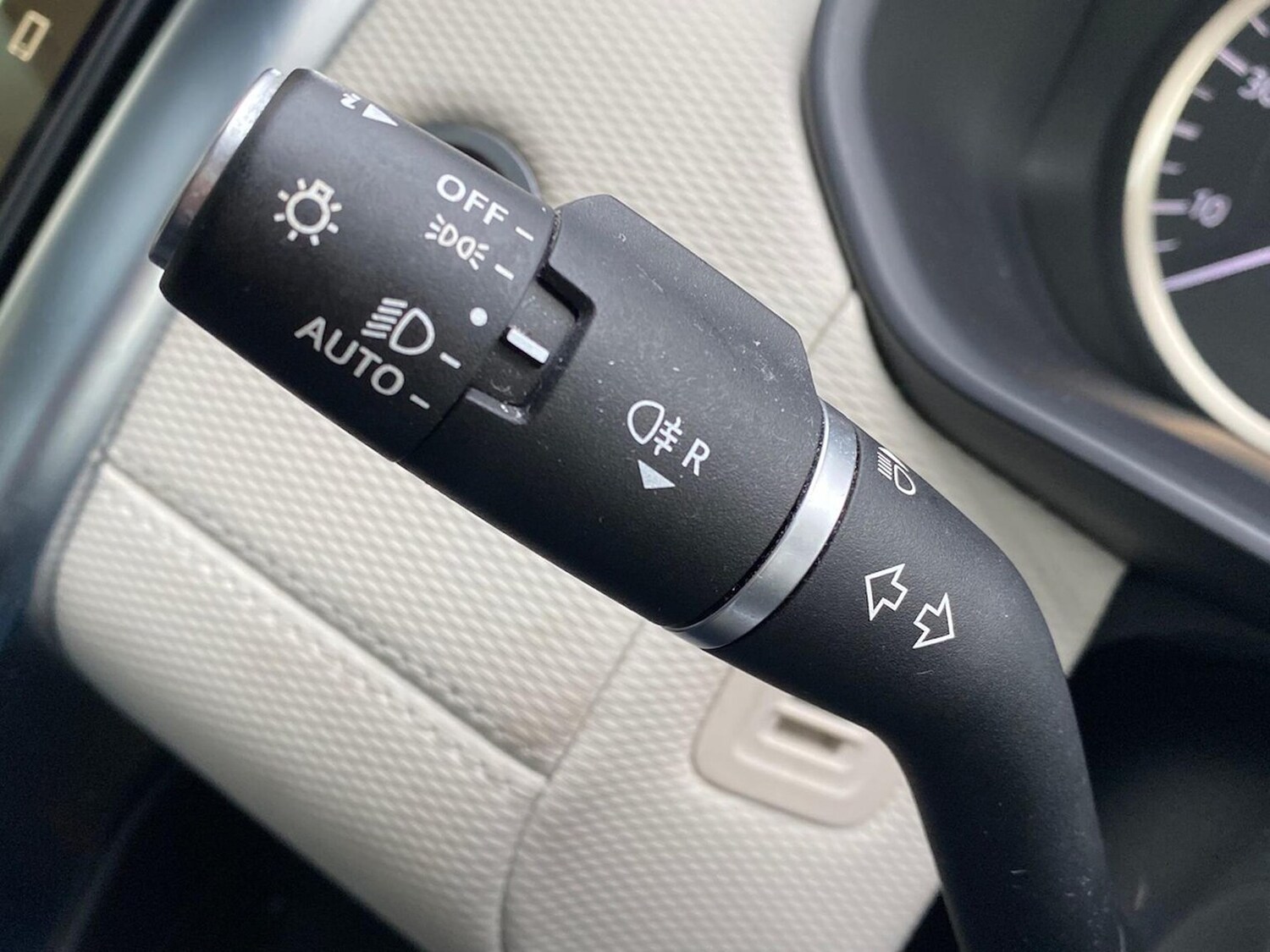 Used Land Rover Discovery 2022 for sale - 77487715: Photo 31