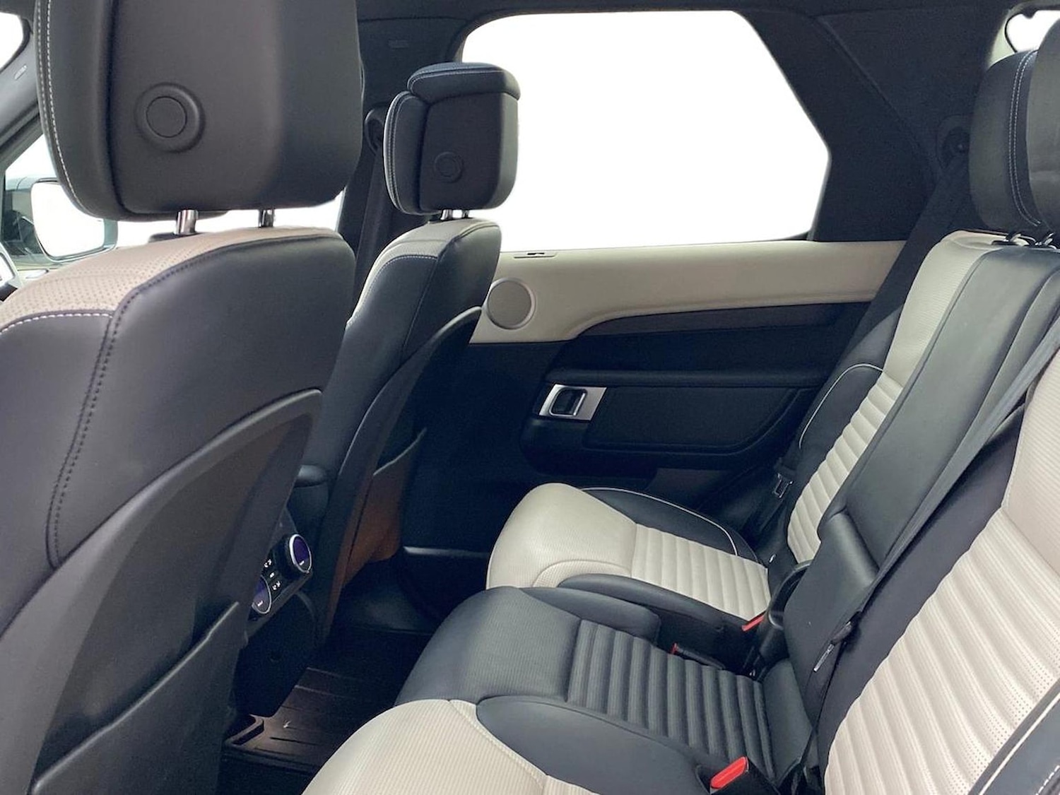 Used Land Rover Discovery 2022 for sale - 77487715: Photo 4