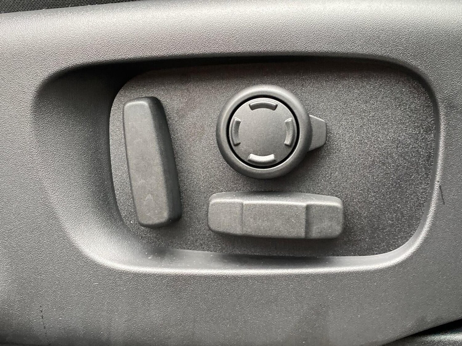 Used Land Rover Discovery 2026 for sale - 78194051: Photo 29