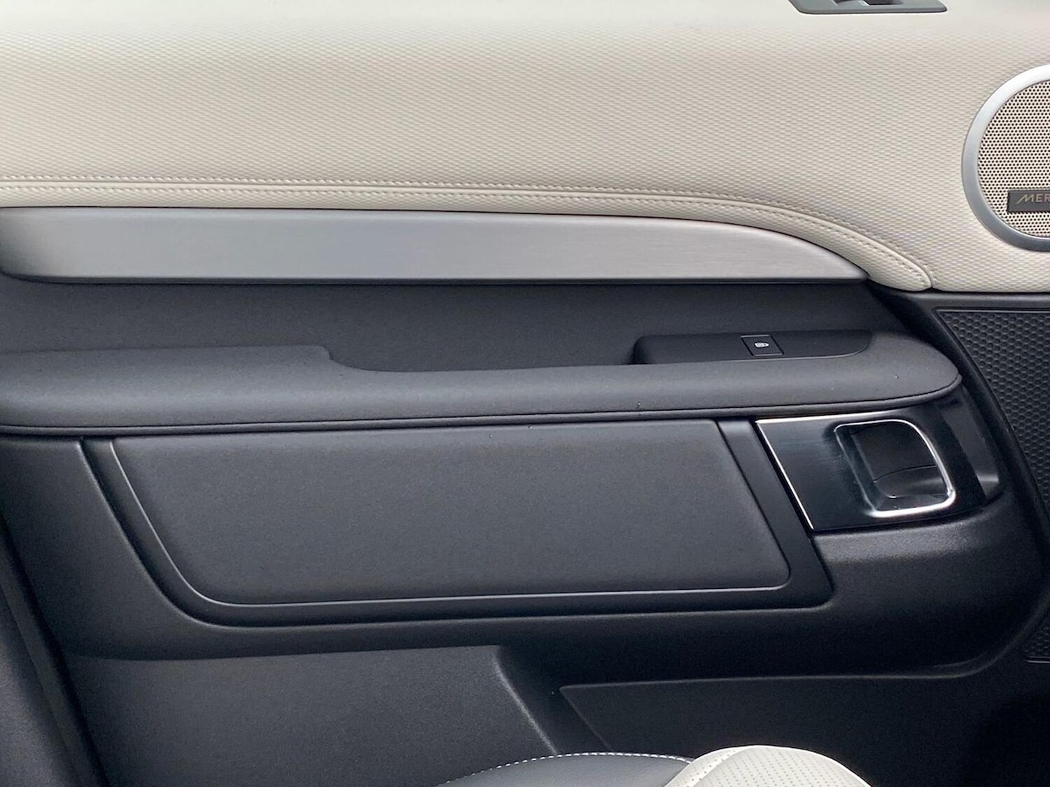 Used Land Rover Discovery 2026 for sale - 78194051: Photo 40