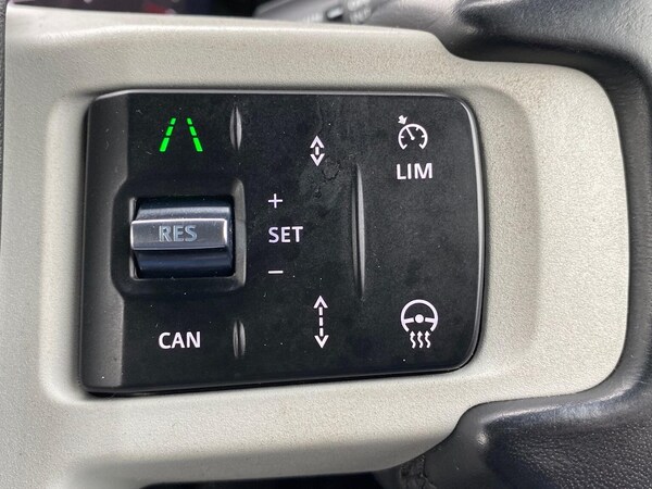 Used Land Rover Defender 2024 for sale - 76225128: Photo 30