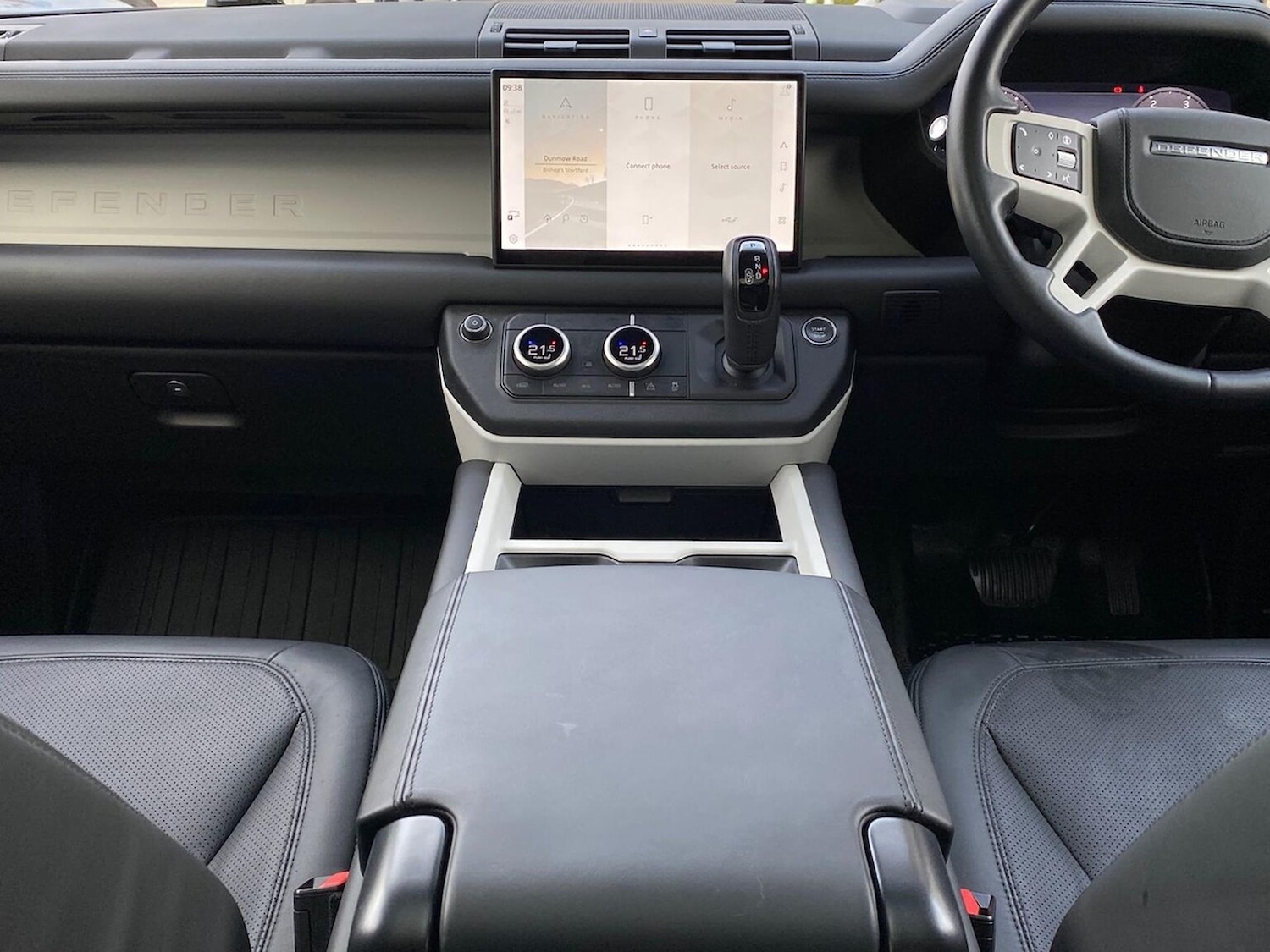 Used Land Rover Defender 2025 for sale - 76920107: Photo 14