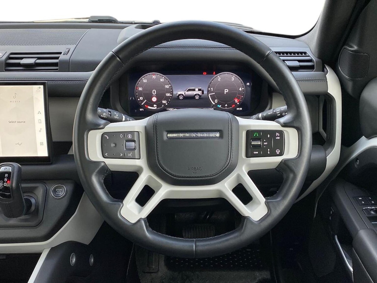 Used Land Rover Defender 2025 for sale - 76920107: Photo 15