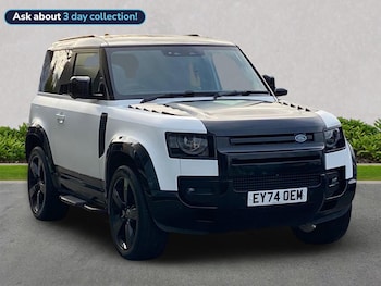 Used Land Rover Defender 2025 for sale - 76920107: Photo