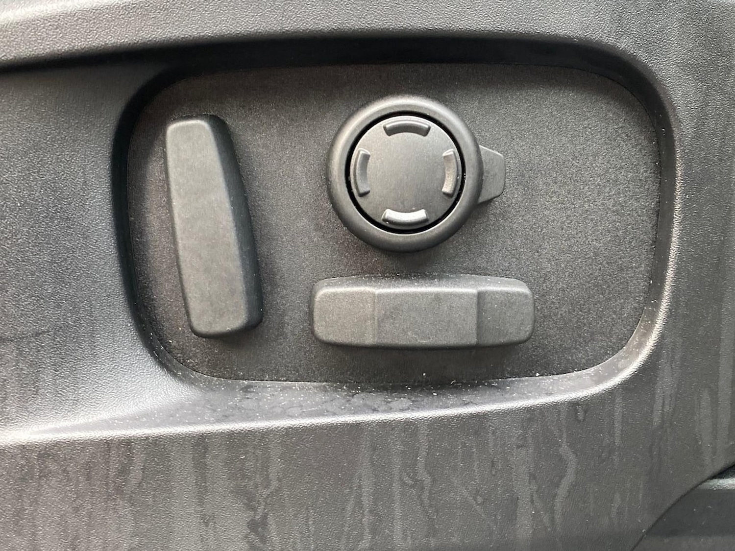 Used Land Rover Defender 2025 for sale - 76920107: Photo 26