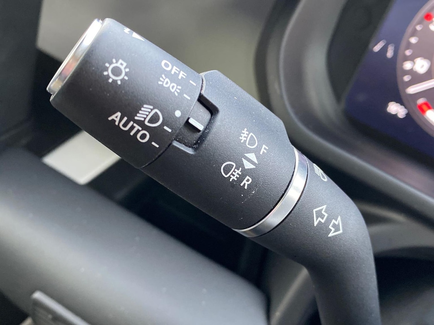 Used Land Rover Defender 2025 for sale - 76920107: Photo 32