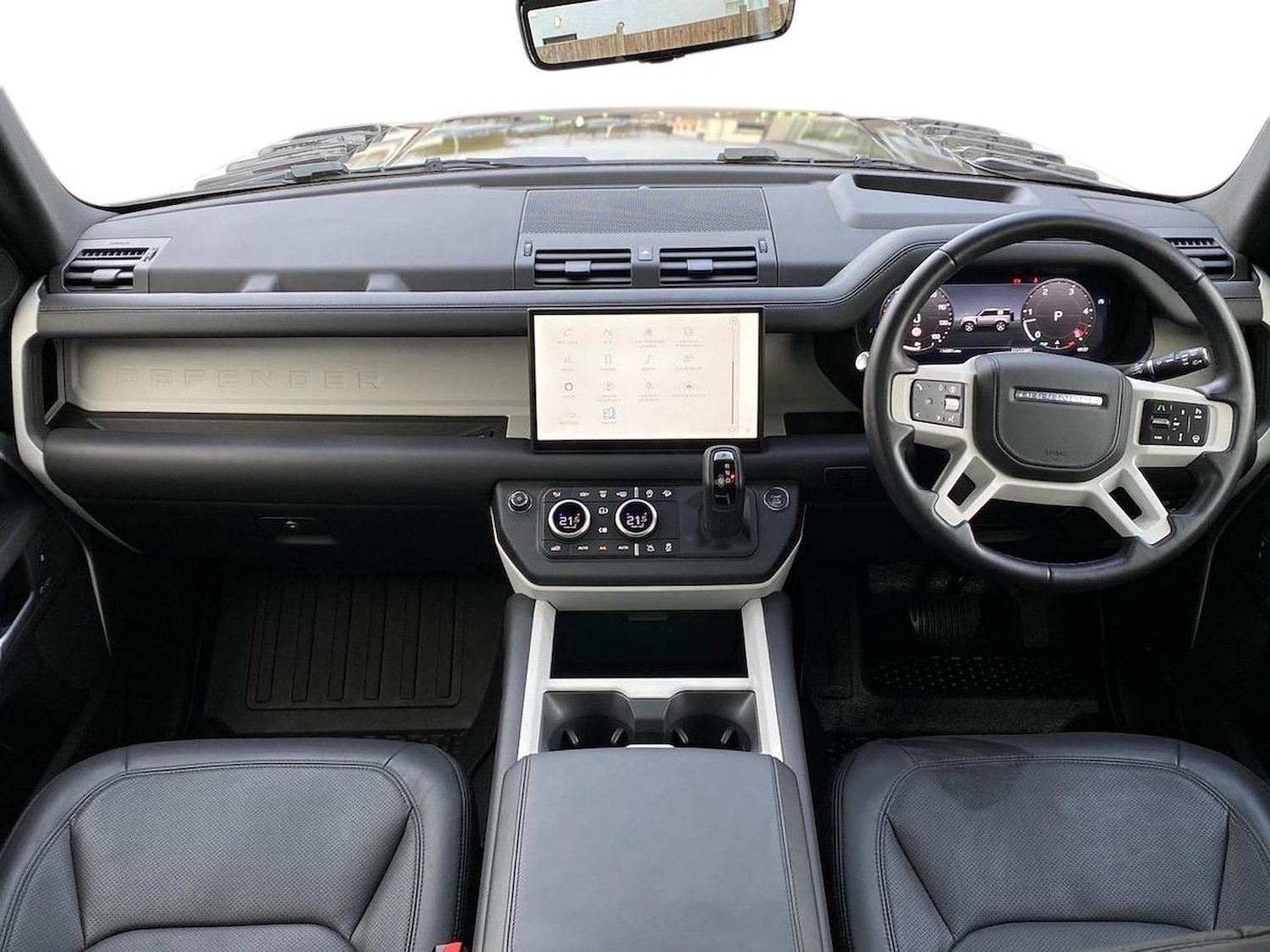 Used Land Rover Defender 2025 for sale - 76920107: Photo 9