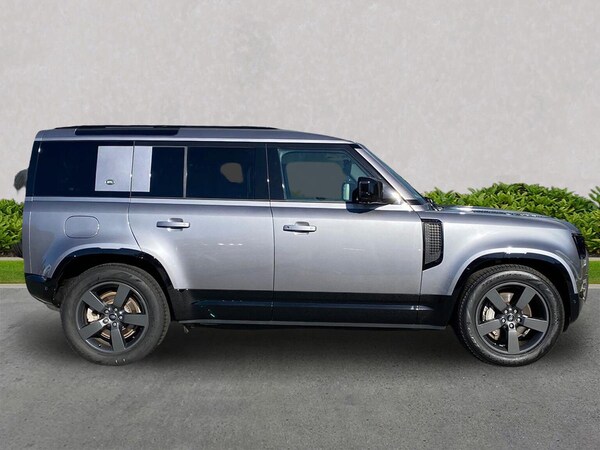 Used Land Rover Defender 2024 for sale - 76187170: Photo 5
