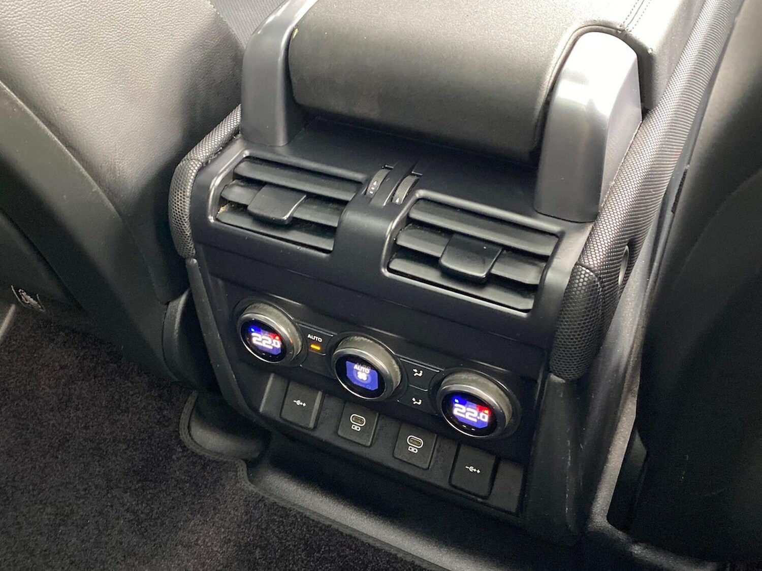 Used Land Rover Defender 2022 for sale - 77707413: Photo 18