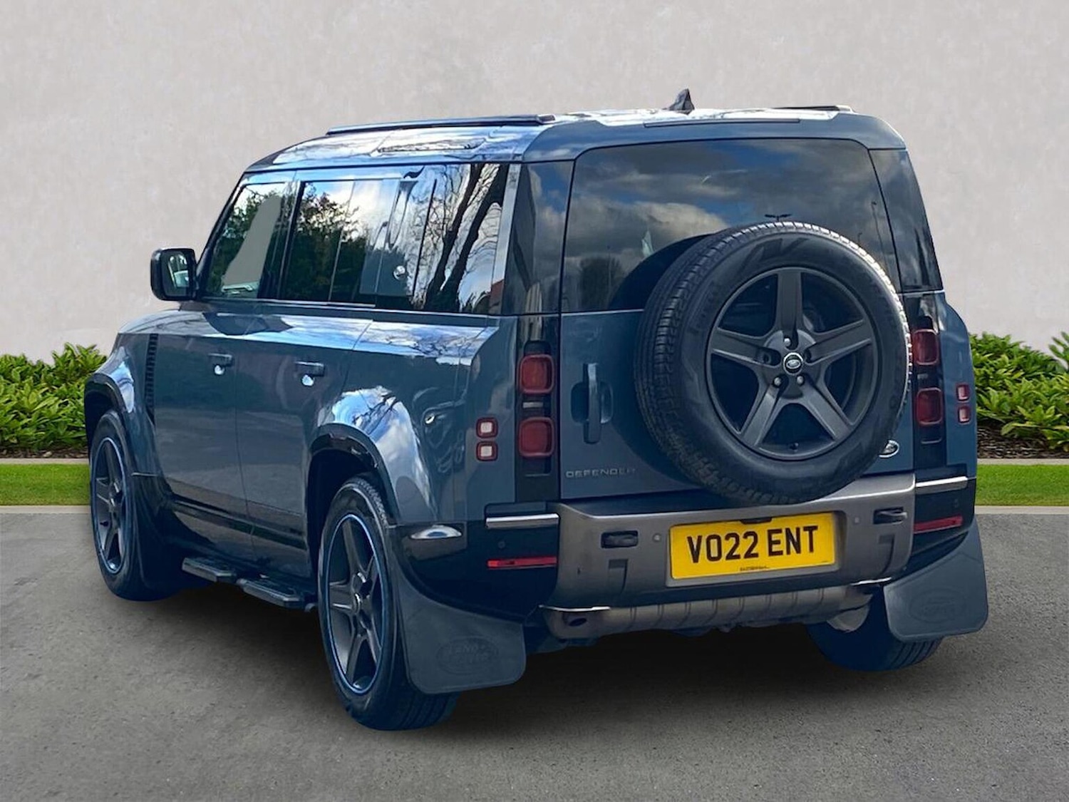 Used Land Rover Defender 2022 for sale - 77707413: Photo 2