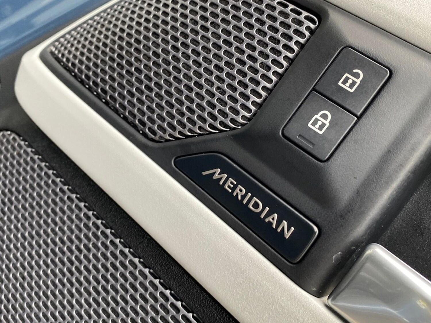 Used Land Rover Defender 2022 for sale - 77707413: Photo 23