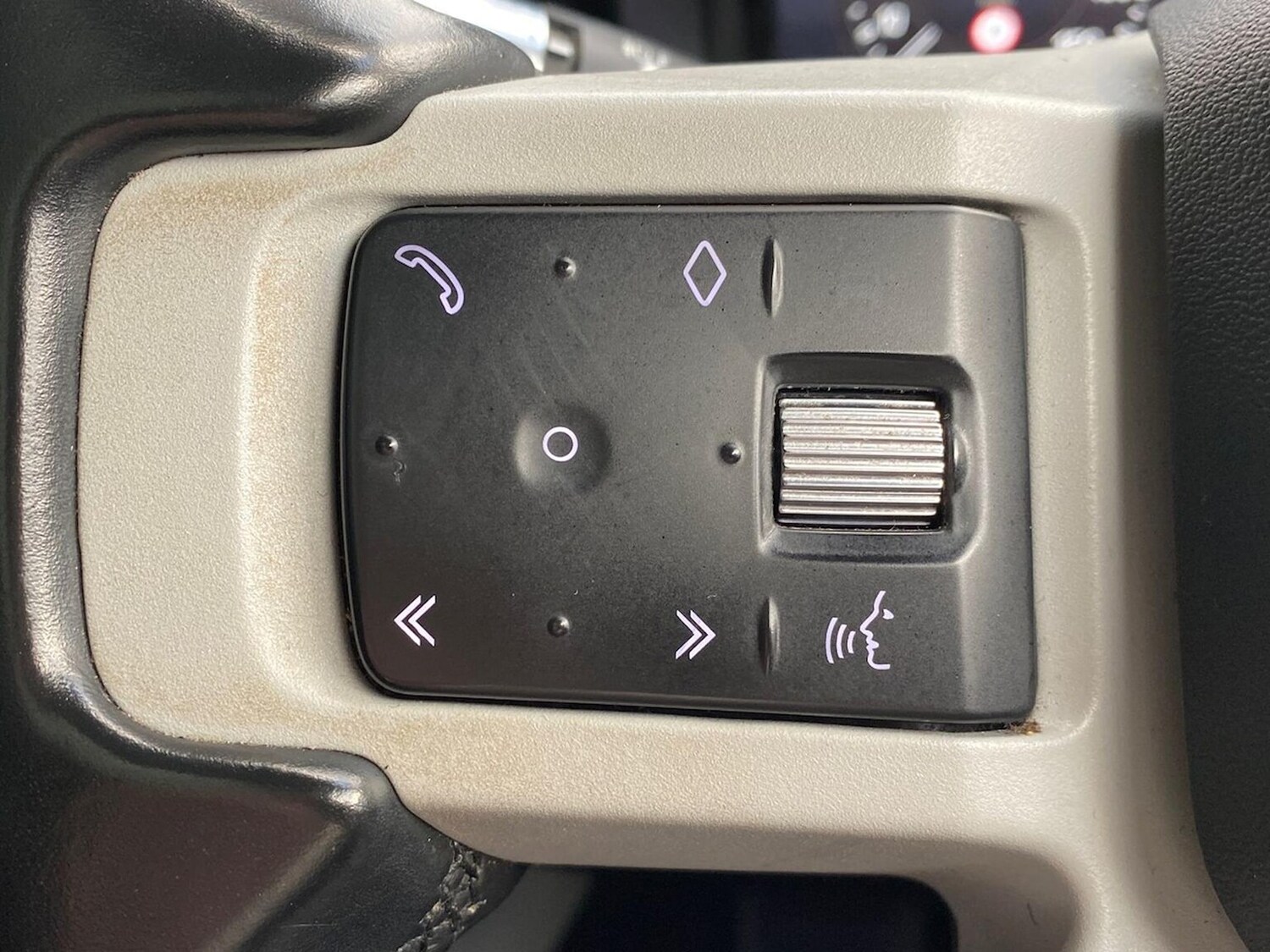 Used Land Rover Defender 2022 for sale - 77707413: Photo 26