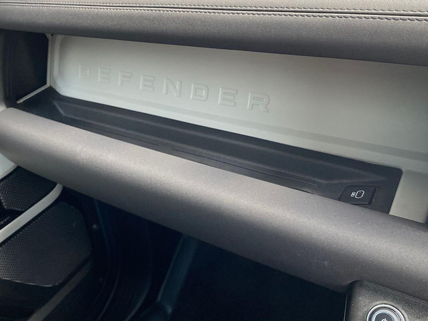 Used Land Rover Defender 2022 for sale - 77707413: Photo 37