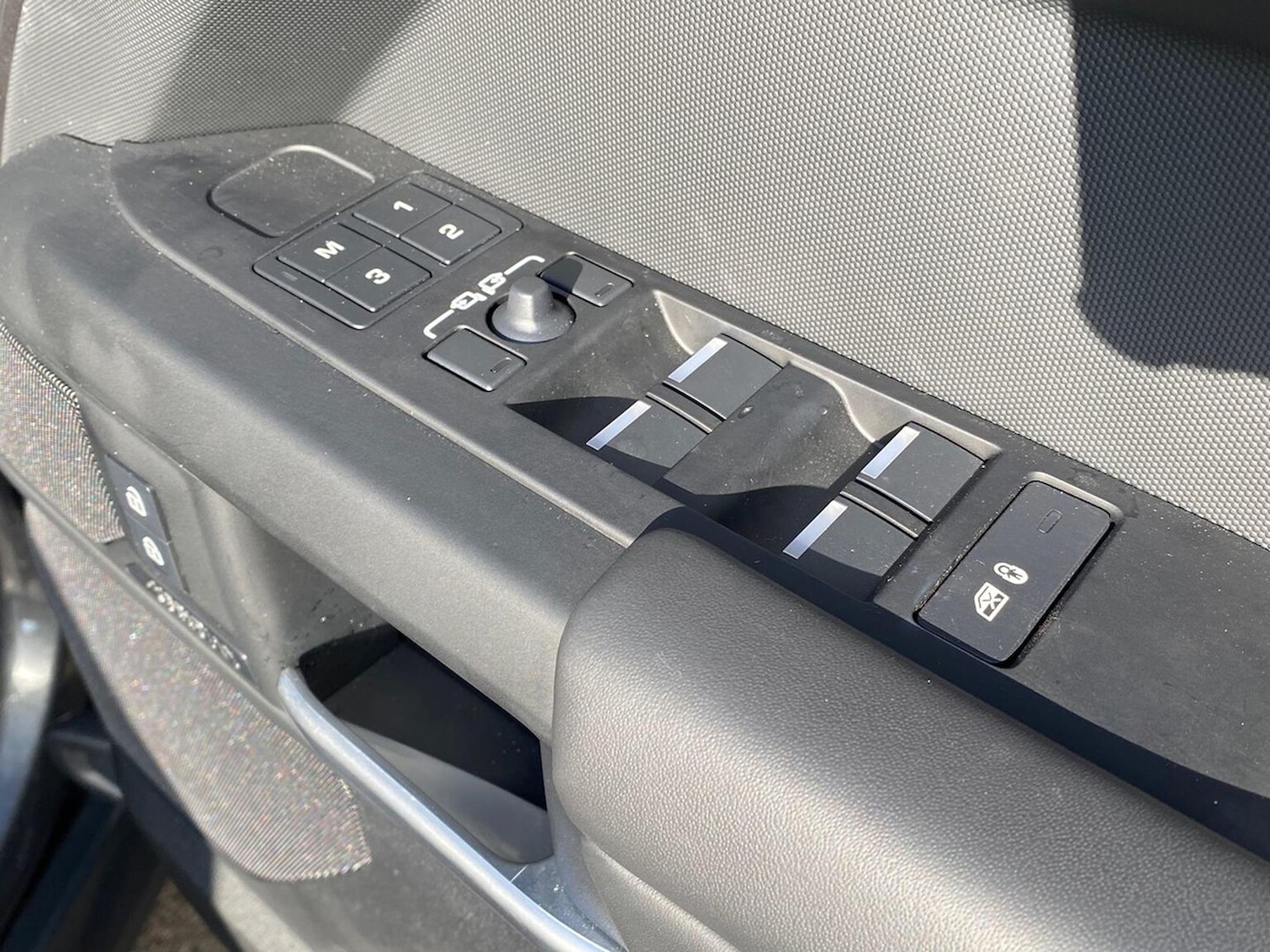 Used Land Rover Defender 2024 for sale - 78176498: Photo 25