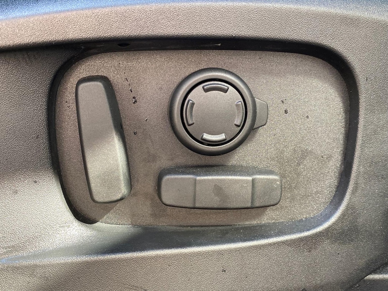 Used Land Rover Defender 2024 for sale - 78176498: Photo 27