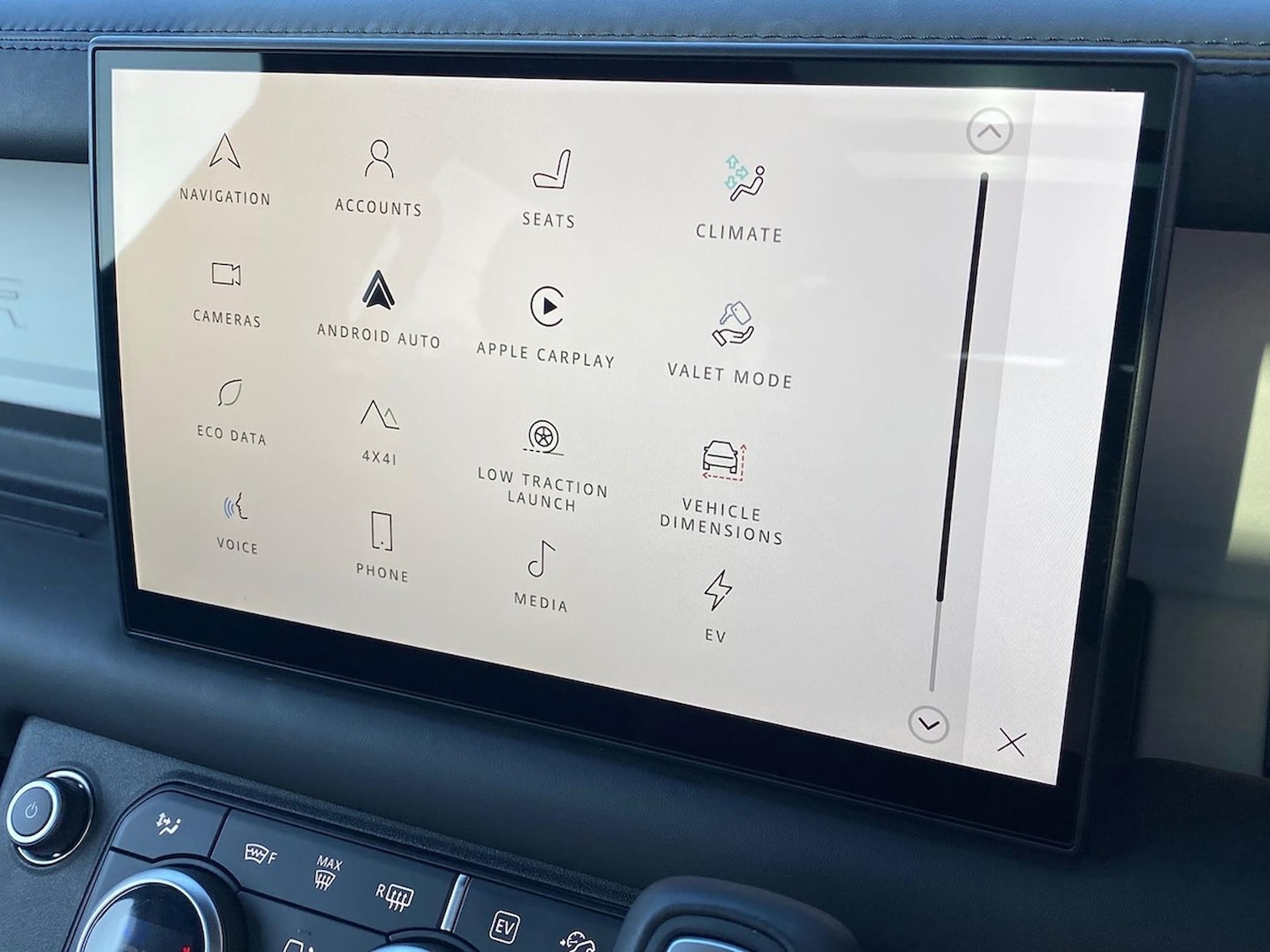 Used Land Rover Defender 2024 for sale - 78176498: Photo 31