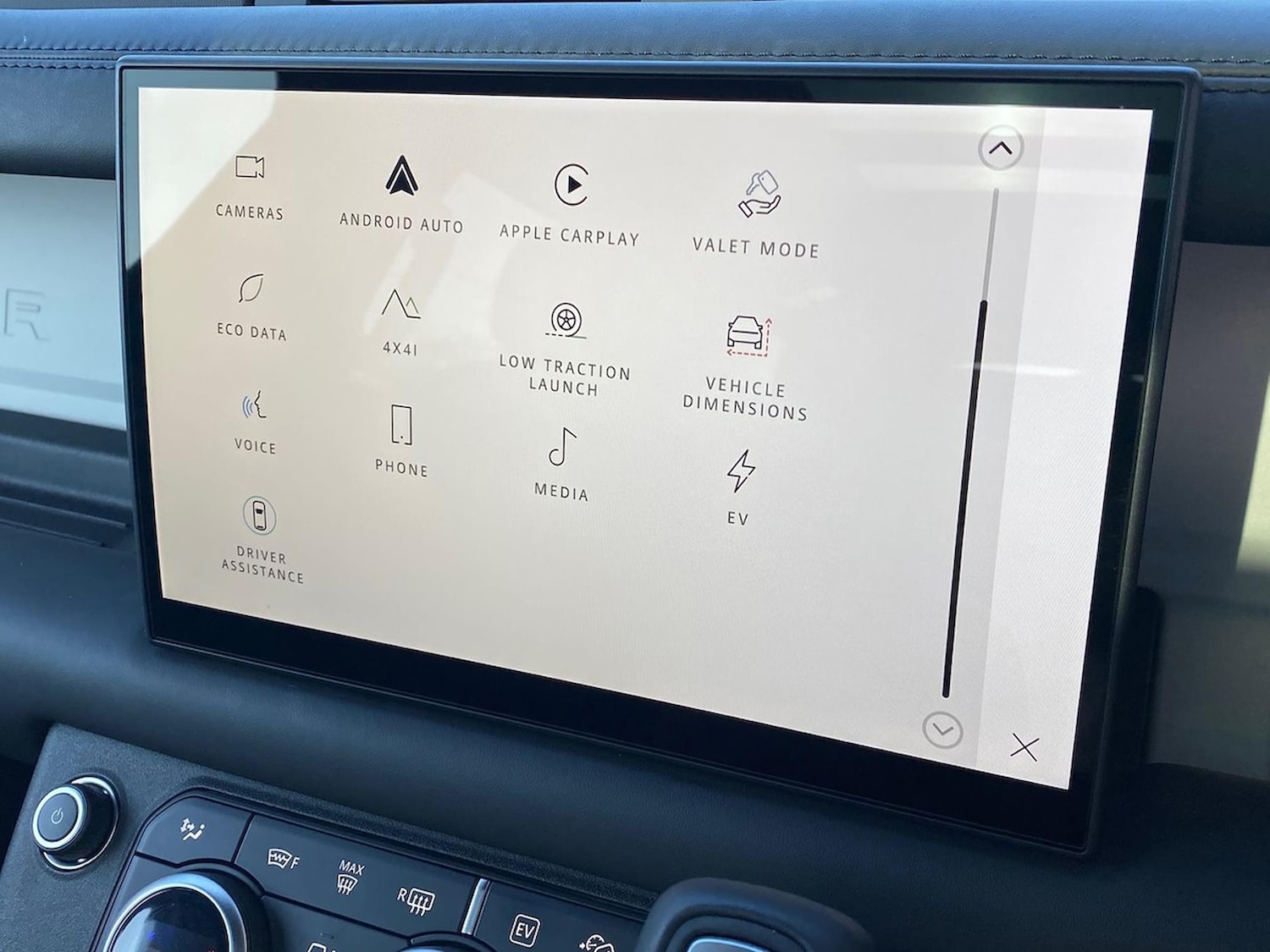 Used Land Rover Defender 2024 for sale - 78176498: Photo 32