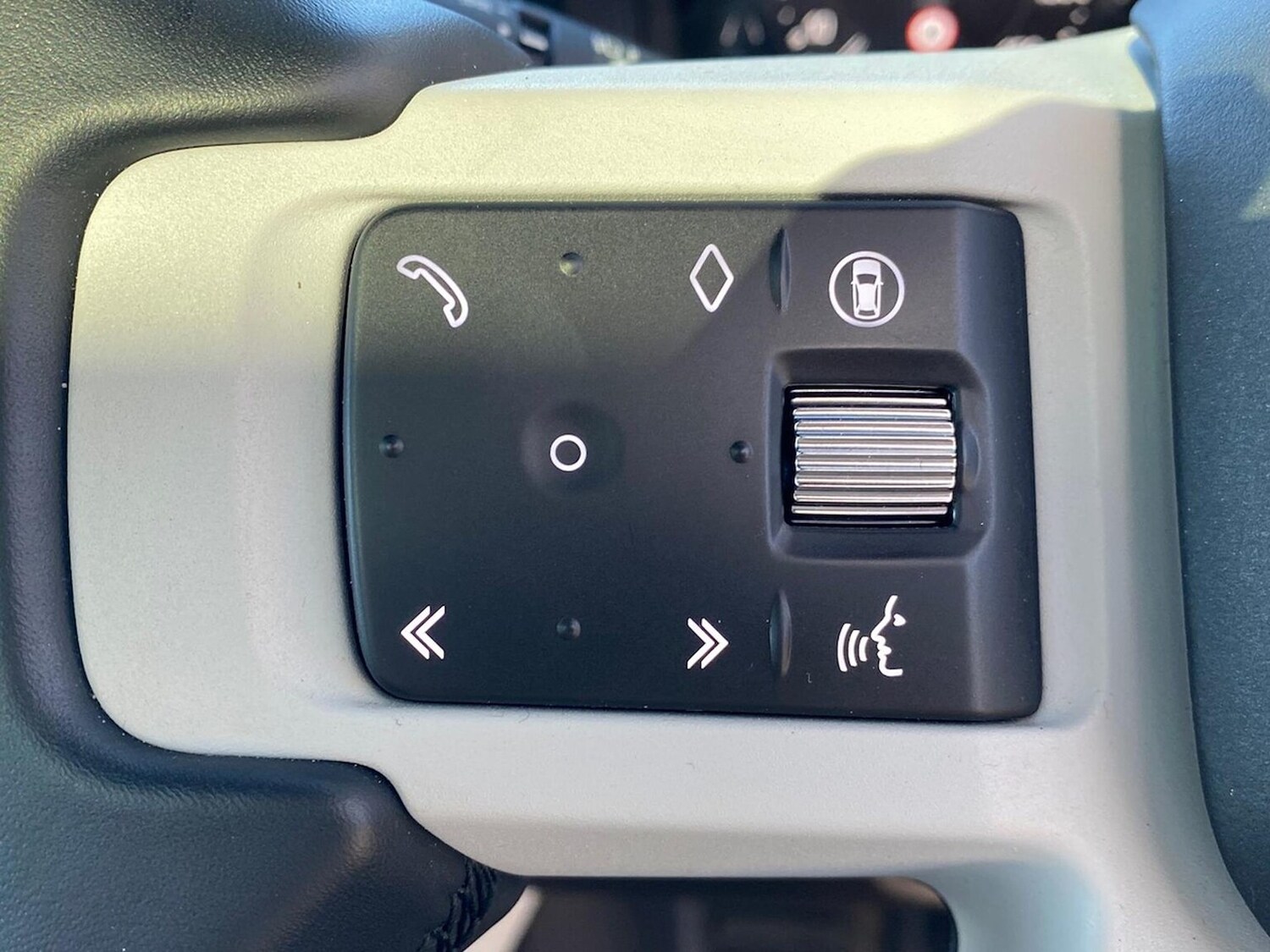 Used Land Rover Defender 2024 for sale - 78176498: Photo 39