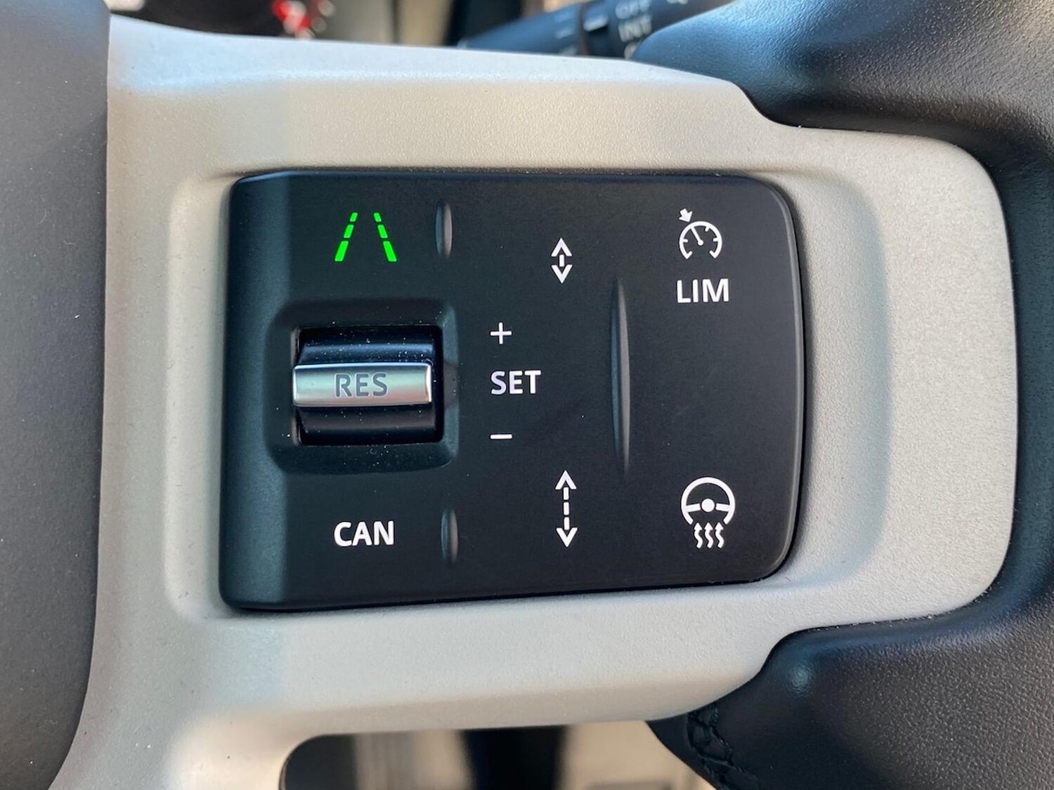 Used Land Rover Defender 2024 for sale - 78176498: Photo 40