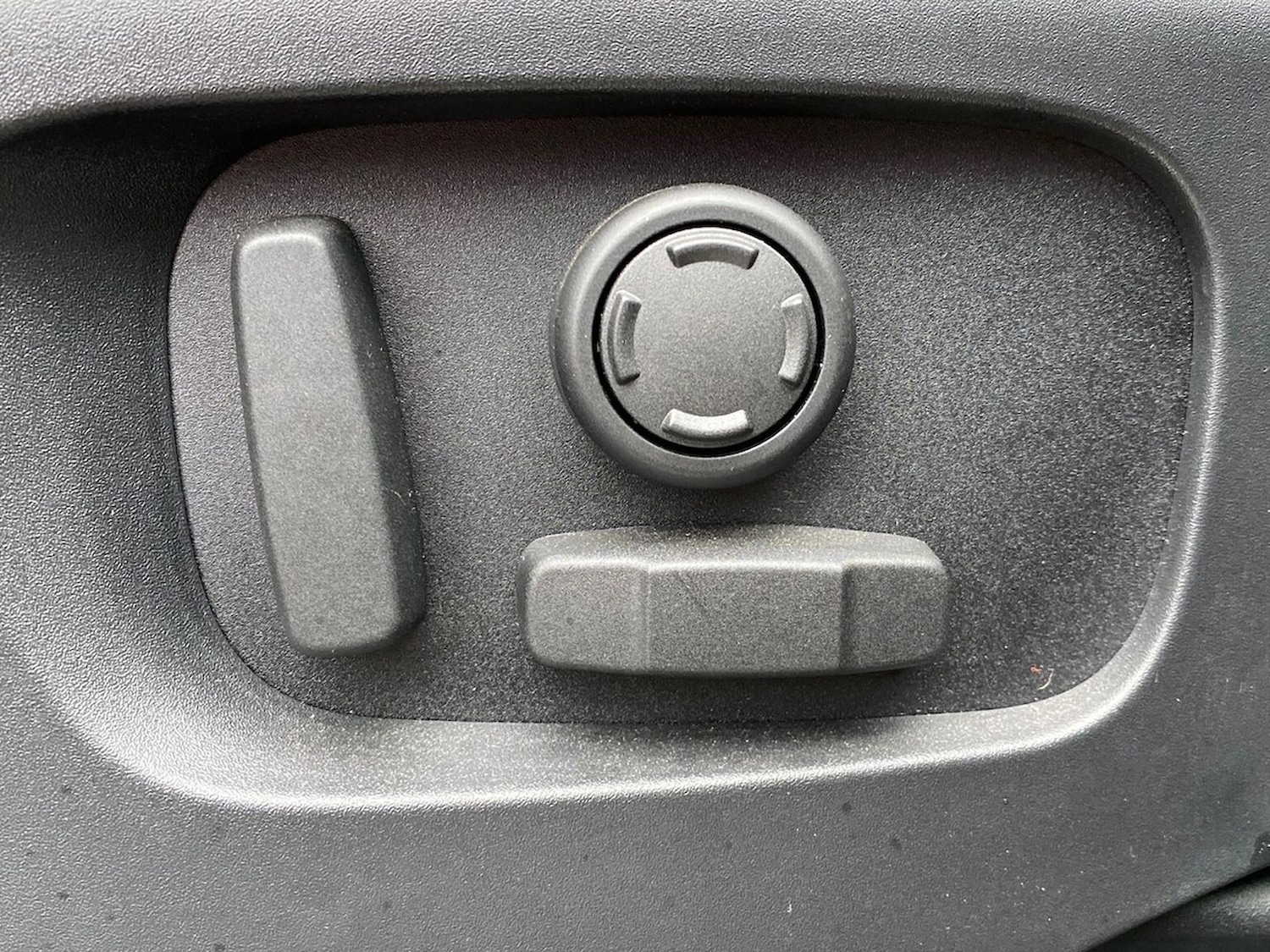 Used Land Rover Range Rover Evoque 2024 for sale - 76920083: Photo 24