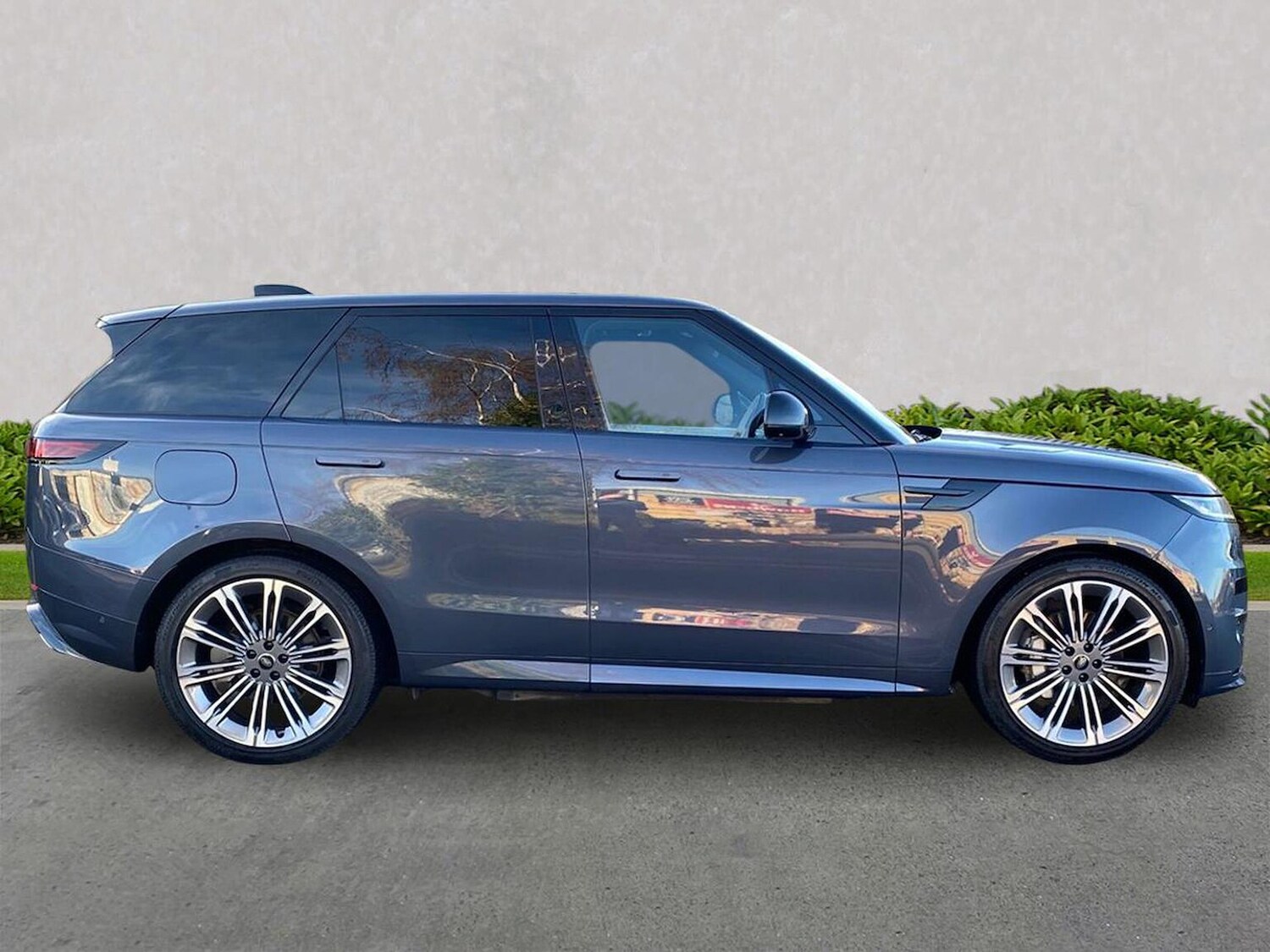 Used Land Rover Range Rover Sport 2024 for sale - 76879726: Photo 5