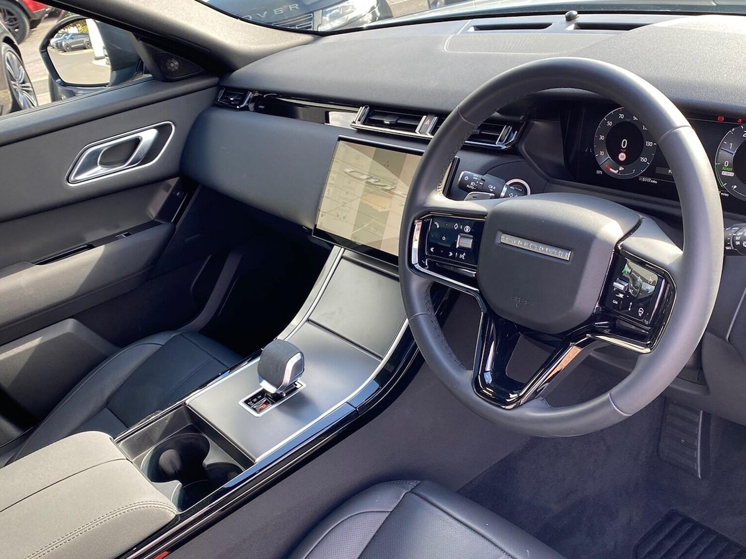 Used Land Rover Range Rover Velar 2025 for sale - 76030488: Photo 27