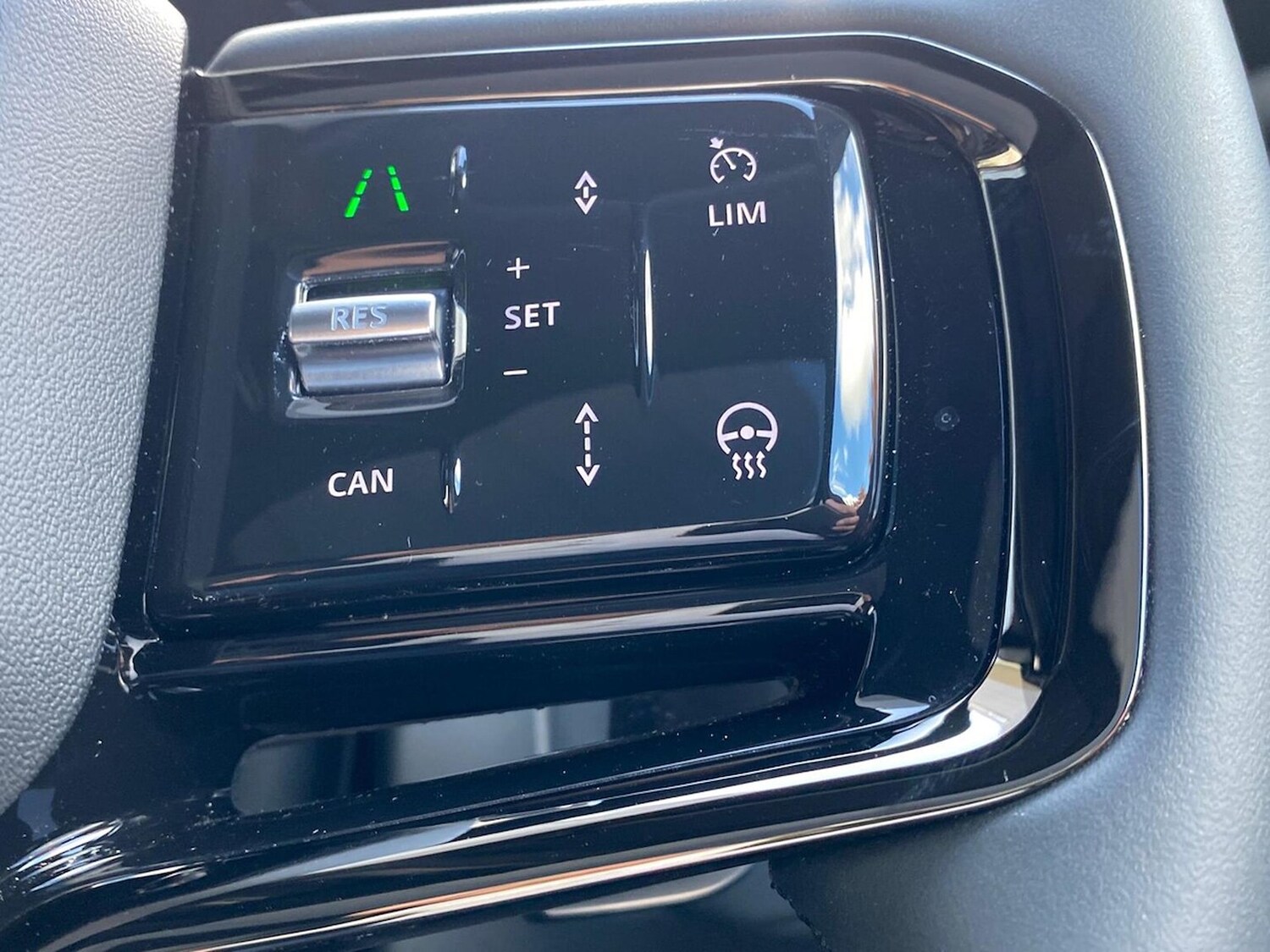 Used Land Rover Range Rover Velar 2025 for sale - 76030488: Photo 30