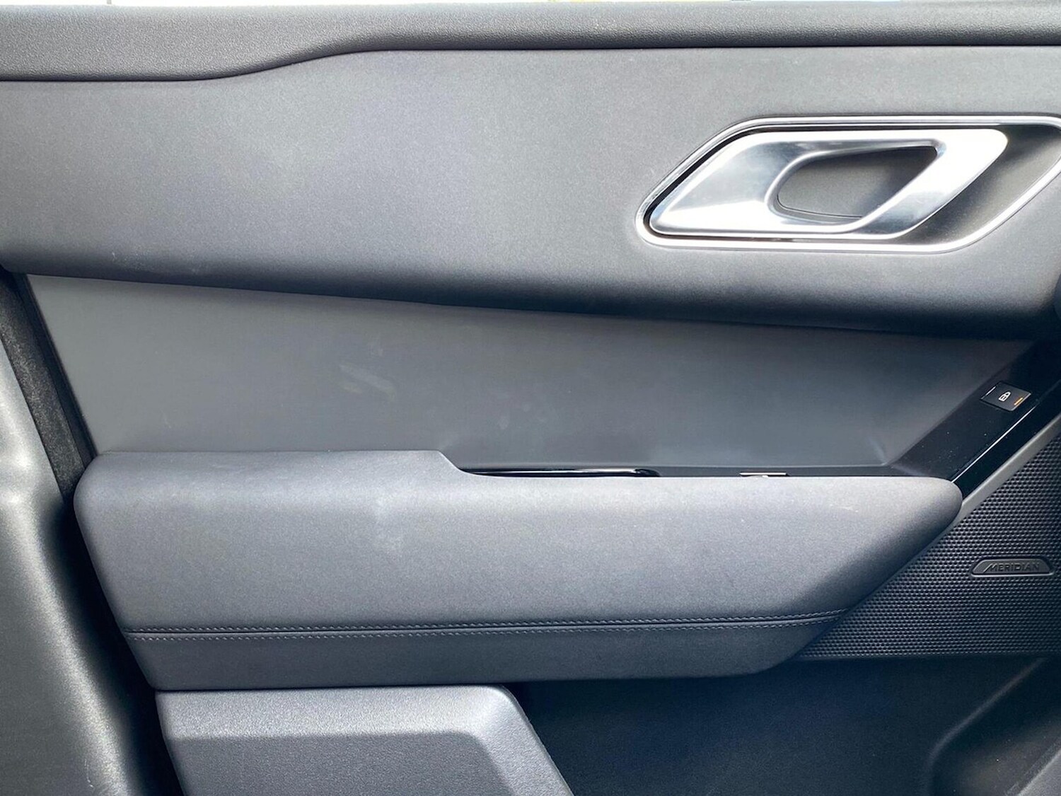 Used Land Rover Range Rover Velar 2025 for sale - 76030488: Photo 41