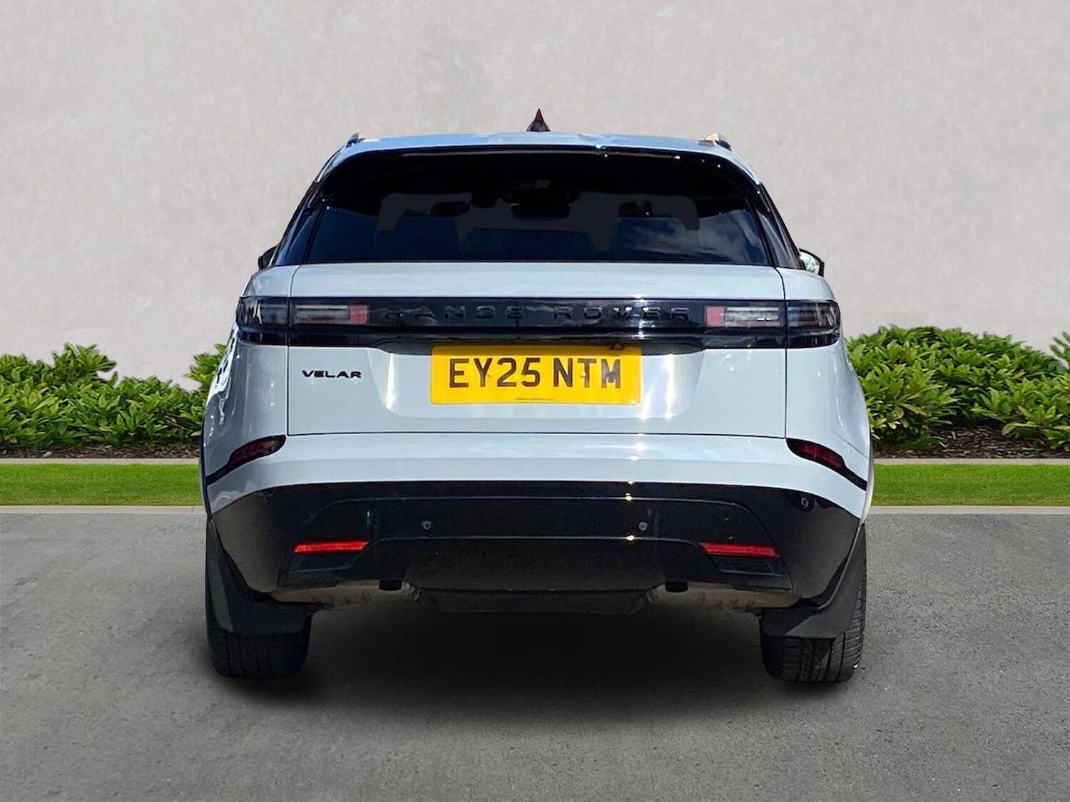 Used Land Rover Range Rover Velar 2025 for sale - 76030488: Photo 6