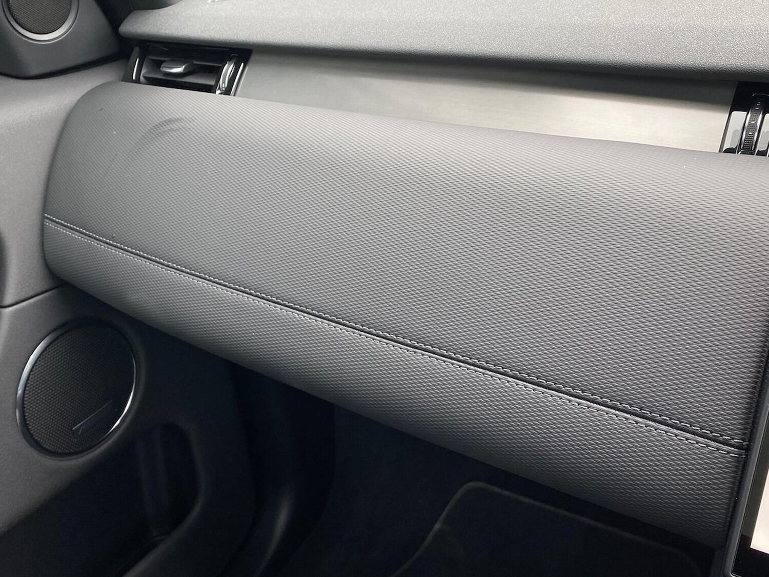 Used Land Rover Discovery Sport 2024 for sale - 78193925: Photo 43