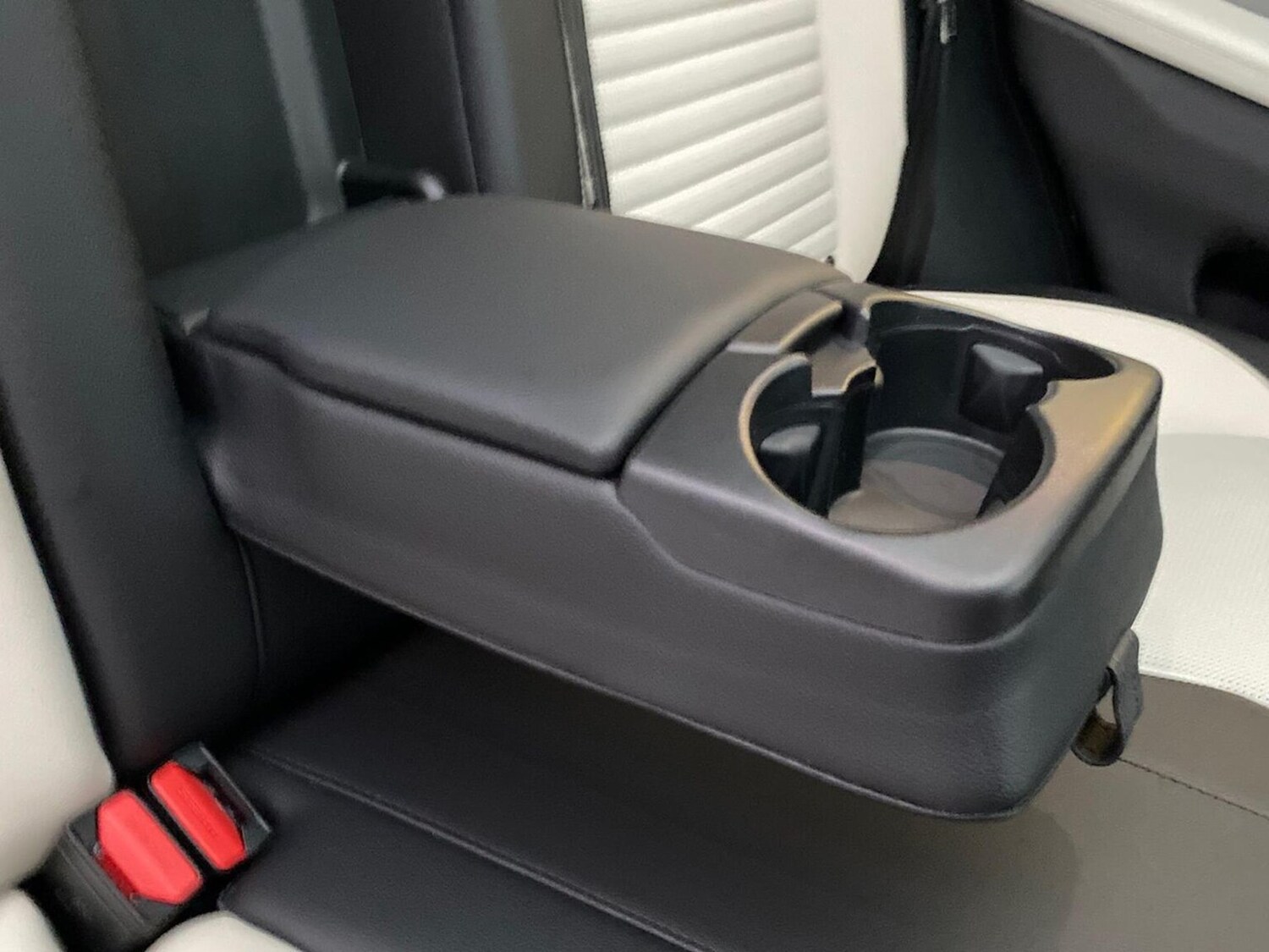 Used Land Rover Discovery Sport 2025 for sale - 78193775: Photo 45