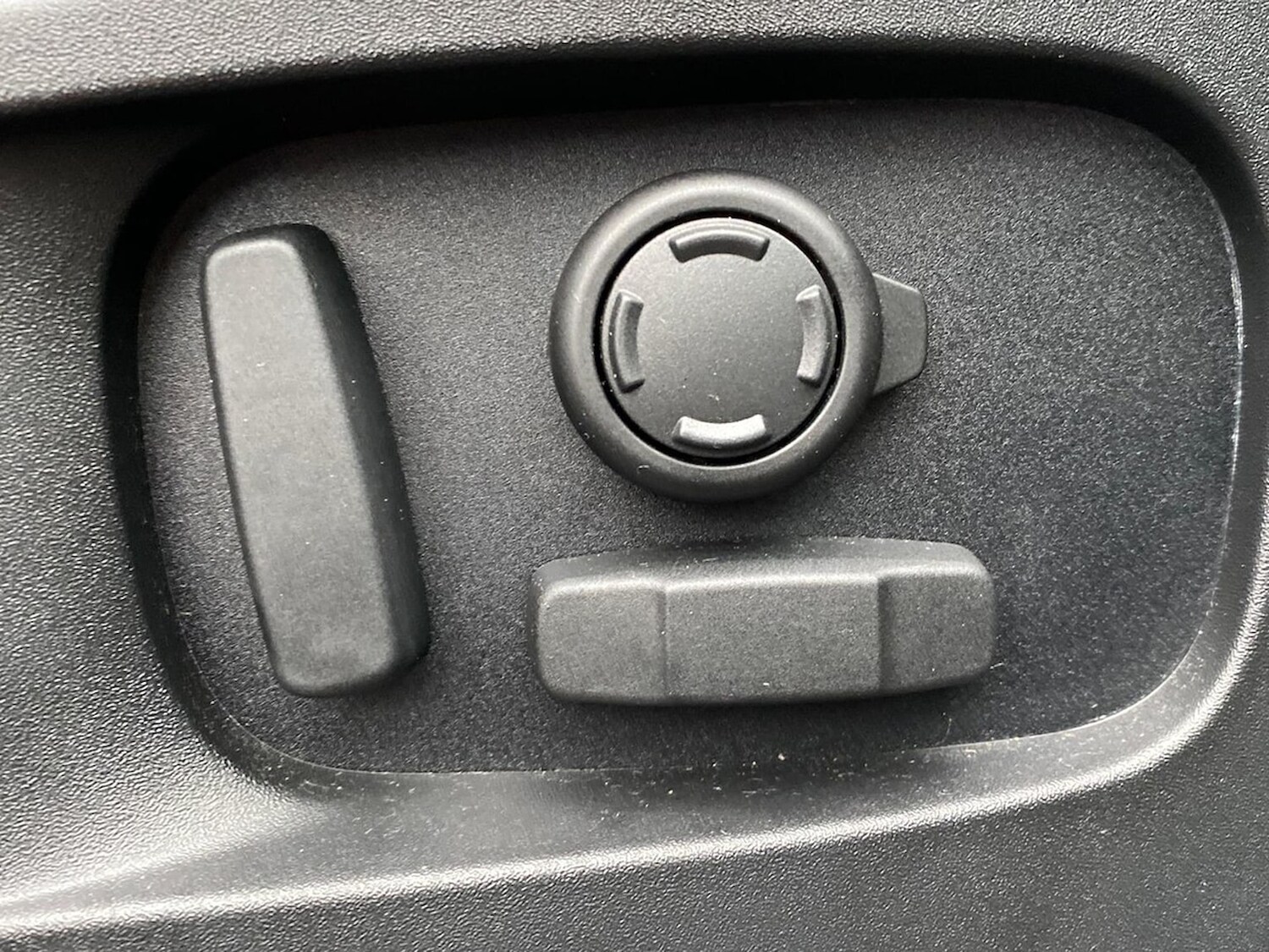 Used Land Rover Defender 2022 for sale - 77487684: Photo 24