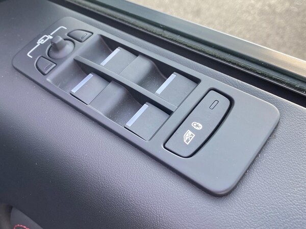 Used Land Rover Discovery Sport 2019 for sale - 76134277: Photo 25